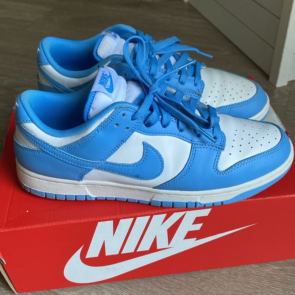 Nike dunk low - UNC. USED